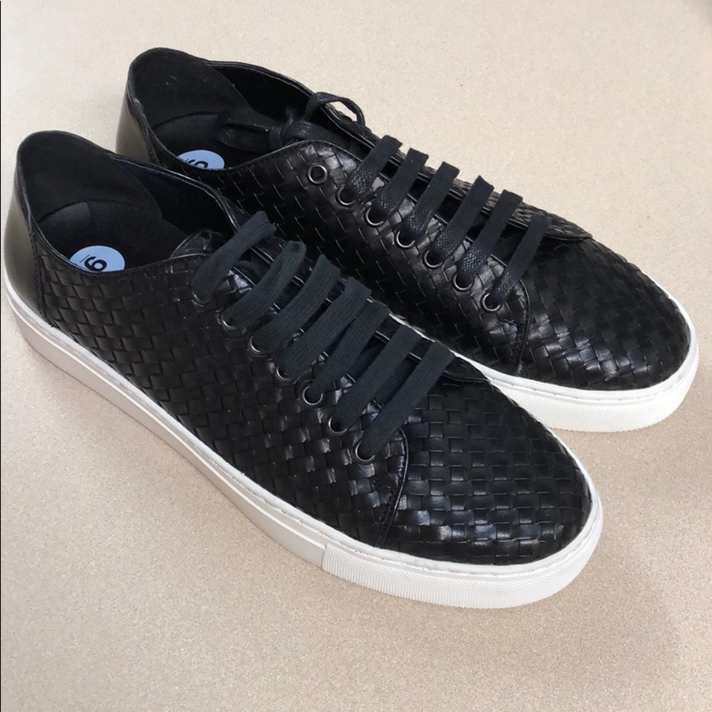 Brand new w/o box Donald/Pliner Alto slipon Sneaker